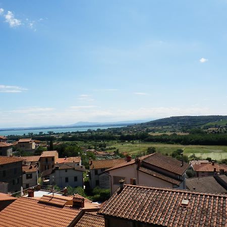 Appartamento Oscar Tuoro sul Trasimeno Eksteriør bilde